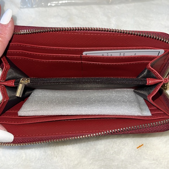 Travelambo Red Wallet with Tassel and removable  purse cord - Picture 2 of 5